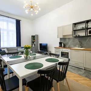 Wawelove Spacious 3 Bedroom 1 Min To Main Sq! Appartement